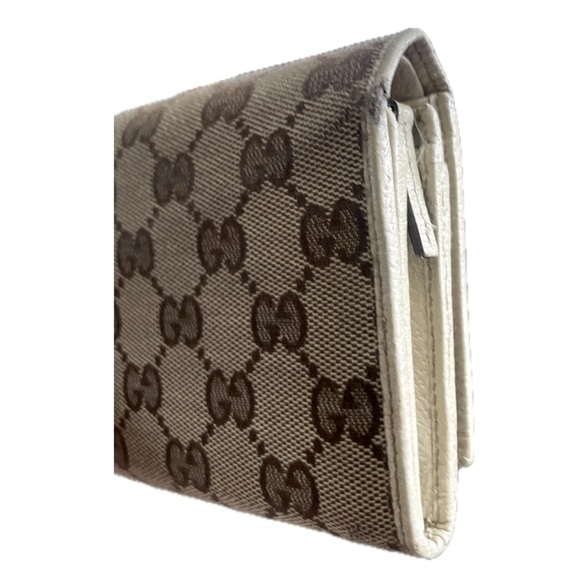 GUCCI GG Monogram Metal Bar Continental Flap
Wallet - Picture 10 of 11
